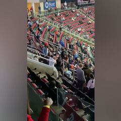 Pueden ir pocos y algunos privilegiados la lían así: lamentable escena