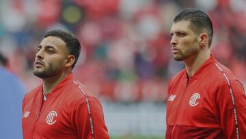 Alexis Vega and Tiago Volpi of Toluca during the 7th round match between Toluca and Tijuana as part of the Liga BBVA MX, Torneo Apertura 2024 at Nemesio Diez Stadium on September 14, 2024 in Toluca, Estado de Mexico, Mexico.