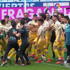 El 'irreconocible' look sin gomina de RDT en la fiesta del ascenso: "Buen pelito ese..."