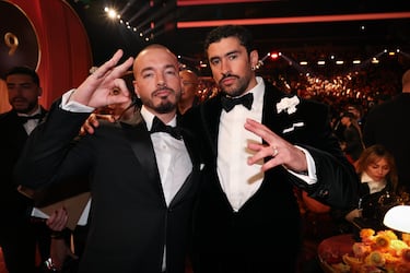 J Balvin y Bad Bunny durante la gala de los Premios Grammy 2026 celebrados en el Crypto.com Arena de Los Ángeles.