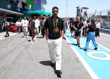 Jude Bellingham en el Paddock del Gran Premio de Barcelona que se disputa en el circuito de Barcelona-Catalu?a.