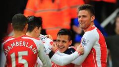 Sánchez podría formar 'dupla letal' con Higuaín o Cavani