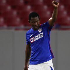 Bryan Ángulo da crédito a Juan Reynoso por su segundo aire en Cruz Azul