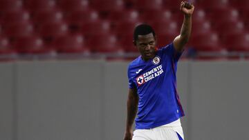 Bryan &Aacute;ngulo da cr&eacute;dito a Juan Reynoso por su segundo aire en Cruz Azul