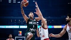 Fabián Jaimes intenta una canasta frente a Egipto en el Mundial FIBA