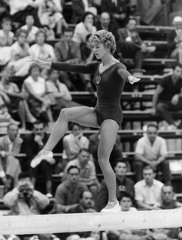 La gimnasta soviética Larissa Latynina, consiguió otras seis medallas, las mismas que en Melbourne 56.