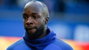 (FILES) In this file photo taken on February 17, 2018 Paris Saint-Germain's midfielder Lassana Diarra arrives before the French Ligue 1 football match between Paris Saint-Germain (PSG) and Strasbourg at The Parc des Princes in Paris. - Paris Saint-Ge