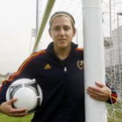 La UEFA nombra a Vero Boquete embajadora del fútbol femenino
