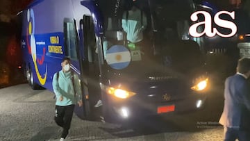 AS estuvo en la llegada de Messi desde dentro del hotel de concentración