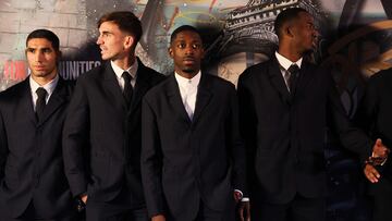 Paris Saint-Germain's Moroccan defender #02 Achraf Hakimi, Paris Saint-Germain's Spanish midfielder #08 Fabian Ruiz, Paris Saint-Germain's French forward #10 Ousmane Dembele and Paris Saint-Germain's Ecuadoran defender #51 Willian Pacho pose upon arrival for the Paris Saint-Germain's (PSG) Communities Foundation Gala, in Paris on September 23, 2025. (Photo by Kiran RIDLEY / AFP)