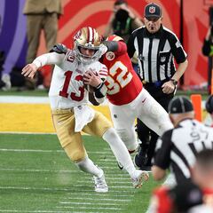 What is a horse-collar tackle? Purdy illegally brought down by Nick Bolton