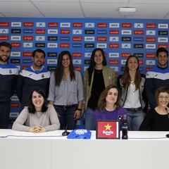 Los futbolistas del Espanyol preguntan en el Día Internacional de la Mujer
