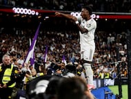 Soccer Football - LaLiga - Real Madrid v Atletico Madrid - Santiago Bernabeu, Madrid, Spain - March 22, 2026 Real Madrid's Vinicius Junior celebrates scoring their third goal REUTERS/Jon Nazca TPX IMAGES OF THE DAY
