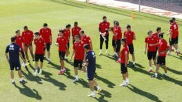 Nery Castillo continúa sin entrenar con el grupo