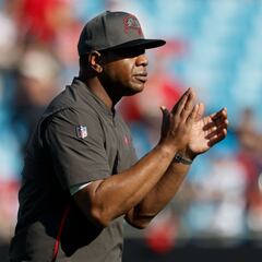 Jaguars solicita entrevistas con Byron Leftwich y Todd Bowles para puesto de head coach