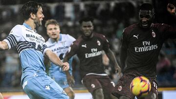 Cristian Zapata durante el partido entre Lazio y Milan por Serie A.