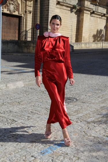 Laura Matamoros en la boda de Carlos Ezpeleta y Lidia Acín en la Catedral de Jerez a 19 de Noviembre de 2022 en Jerez de la Frontera (España).