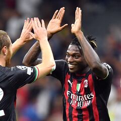 Leão guía al Milan