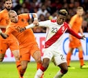Holanda le regaló un triunfo a Sneijder en su adiós ante Perú