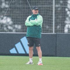 Benítez: “Confío en que no haya ninguna jugada extraña”