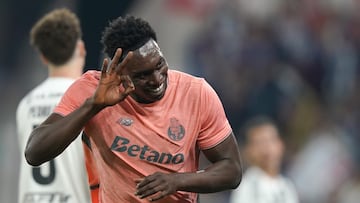 Samu celebra un gol.