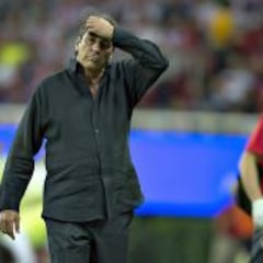 Atención Cruz Azul: Tomás Boy no sirve como técnico relevista