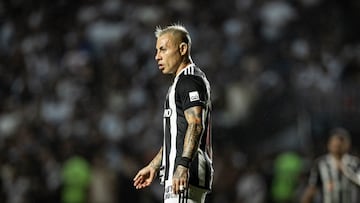 Eduardo Vargas se queda sin director técnico