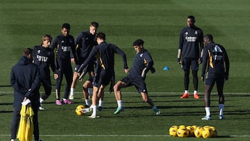 Los jugadores del Real Madrid, en su último entrenamiento antes de medirse al Villarreal.
