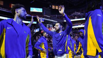 Golden State Warriors US guard #30 Stephen Curry takes the court