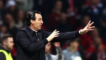 Soccer Football - Europa Conference League - Quarter Final - Second Leg - Lille v Aston Villa - Stade Pierre-Mauroy, Villeneuve-d'Ascq, France - April 18, 2024 Aston Villa manager Unai Emery reacts REUTERS/Stephanie Lecocq