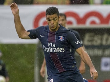 El creativo francés estuvo un año sin jugar ya que el PSG no lo tomo en cuenta, posteriormente lo dejaron libre, momento en el que estuvo en la órbita de varios equipos de la MLS, el jugador prefirió quedarse en Francia. 