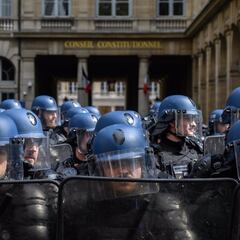 ¿Cuántos gendarmes hay en Francia y qué formación y requisitos se necesitan para serlo?