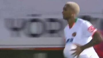 Junior Fernandes anota de cabezazo su tercer gol en Turquía