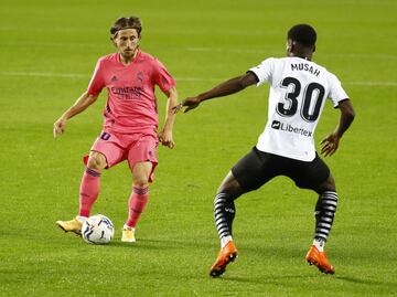 Modric y  Musah.