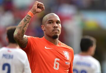 Nombre: Nigel de Jong. 
Selección: Holanda.
Posición: Mediocampista.
Sub Campeón del Mundo en Sudáfrica 2010.
Club en la MLS: Acaba de firmar por Los Angeles Galaxy.
