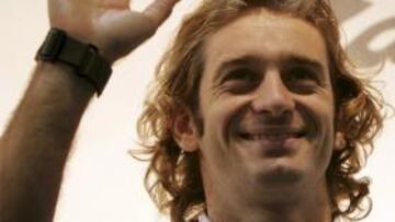 <b>GRAN AMIGO.</b> El italiano reconoce que el piloto español tiene muy difícil ganar si no mejoran su Renault.