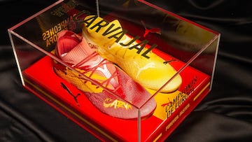 Puma homenajea a Carvajal y Cucurella