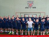 Plantel del Athletic se rapa en solidaridad con compañero con cáncer