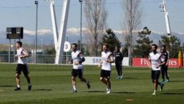 Bale se ejercita en gimnasio en la vuelta a los entrenamientos