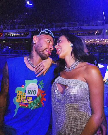 Neymar con Bruna Biancardi. 