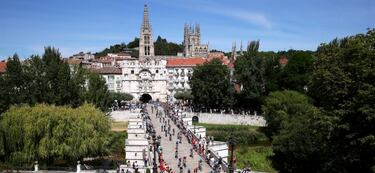 La Vuelta a Burgos arranca en la Catedral
