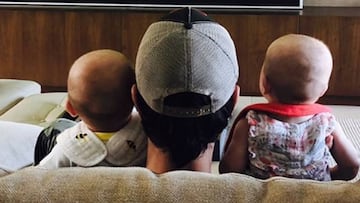 Enrique Iglesias aficiona a sus hijos a la Champions League.