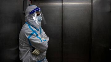 A medical worker takes an elevator to the Intensive Care Unit (ICU) for patients suffering from the coronavirus disease (COVID-19), of the Max Smart Super Speciality Hospital in New Delhi, India, September 5, 2020. Picture taken September 5, 2020. REUTERS