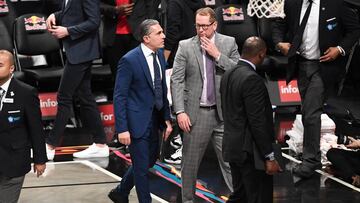 NEW YORK, NEW YORK - JANUARY 04: Nick Nurse and Sergio Scariolo of the Toronto Raptors during the game against the Brooklyn Nets at Barclays Center on January 4, 2020 in New York City. NOTE TO USER: User expressly acknowledges and agrees that, by downloading and or using this photograph, User is consenting to the terms and conditions of the Getty Images License Agreement. (Photo by Matteo Marchi/Getty Images)