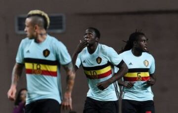 Romelu Lukaku celebrando su gol 