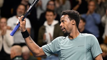 Gael Monfils, durante su partido contra Laslo Djere en Estocolmo.