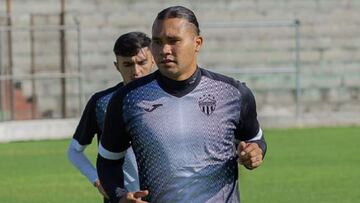 El centrocampista mexicano no tuvo el debut esperado con el cuadro de La Ceiba, pues cayeron por goleada como locales.