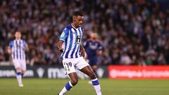 Alexander Isak durante un partido de Liga esta temporada.