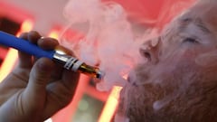 Sancionan ley que regula vapeadores y cigarrillos electrónicos en el país: ¿Qué dice la normativa?