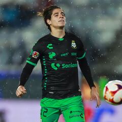 Santiago Muñoz vuelve a Santos tras militar con Newcastle